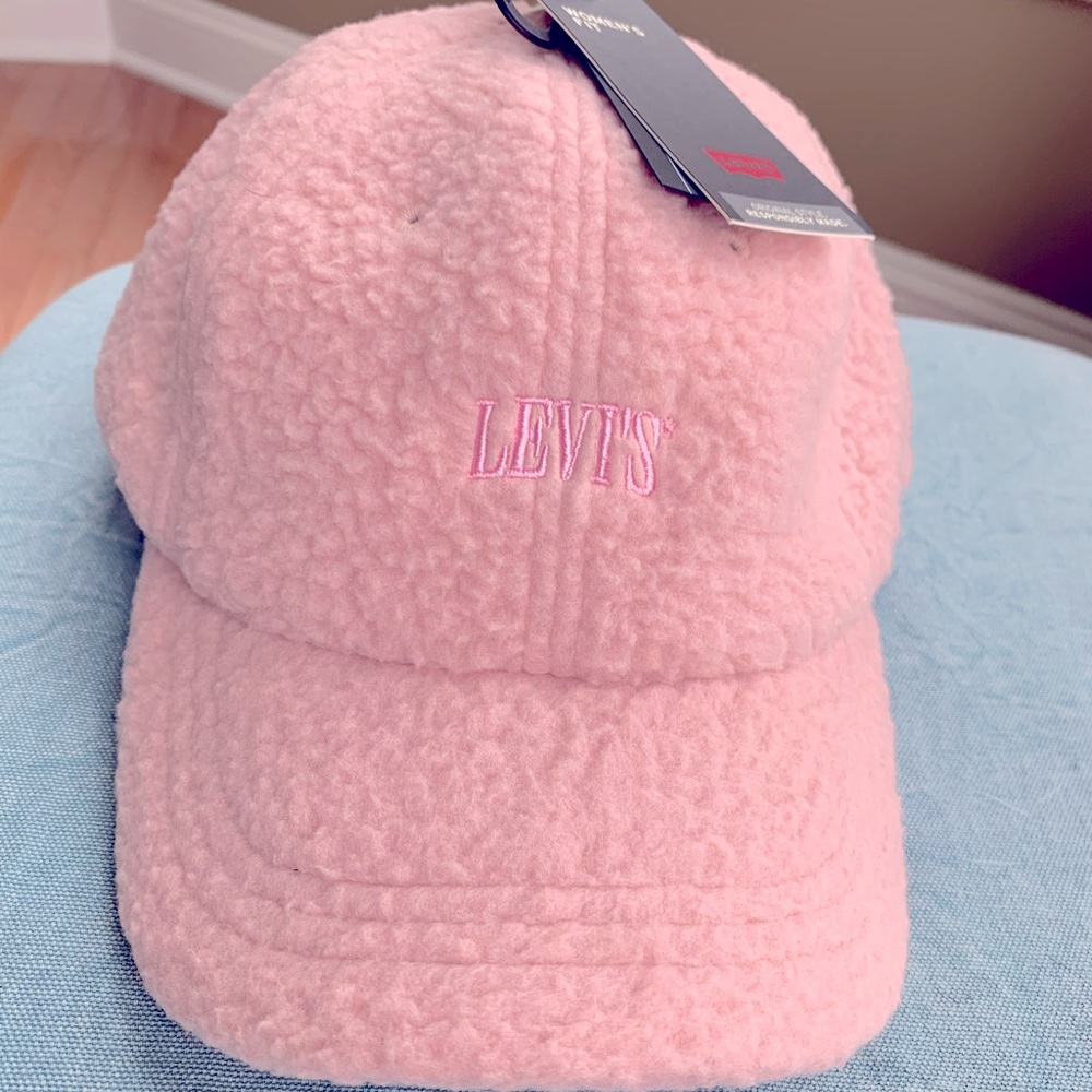 Levi’s Sherpa Ball Cap NWT